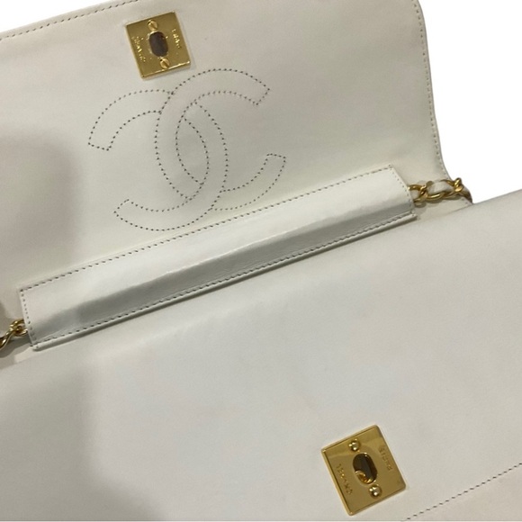 Chanel Auto Double Flap Leather Bag - Authentic - Picture 7 of 11